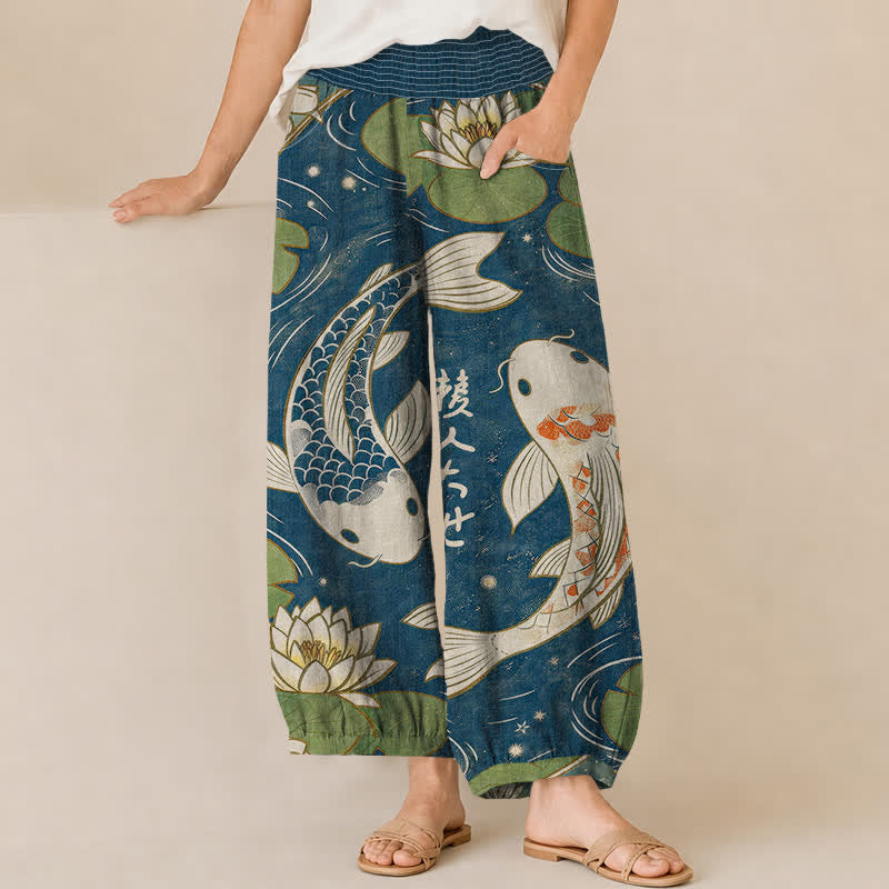Buddha Stones Pantaloni harem da donna in cotone con motivo a pieghe e vita elasticizzata, con tasche, stampa di carpe koi orientali e loto. - SteelBlue - US16, UK/AU20, EU48 (3XL) - image 0