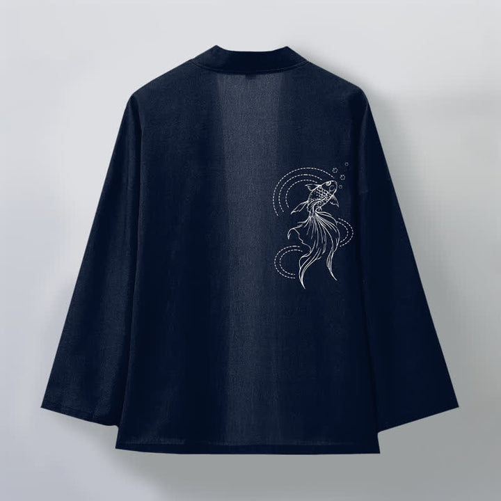 Buddha Stones Kimono da uomo in cotone bianco con motivo a onde e pesci koi, aperto sul davanti. - image 2
