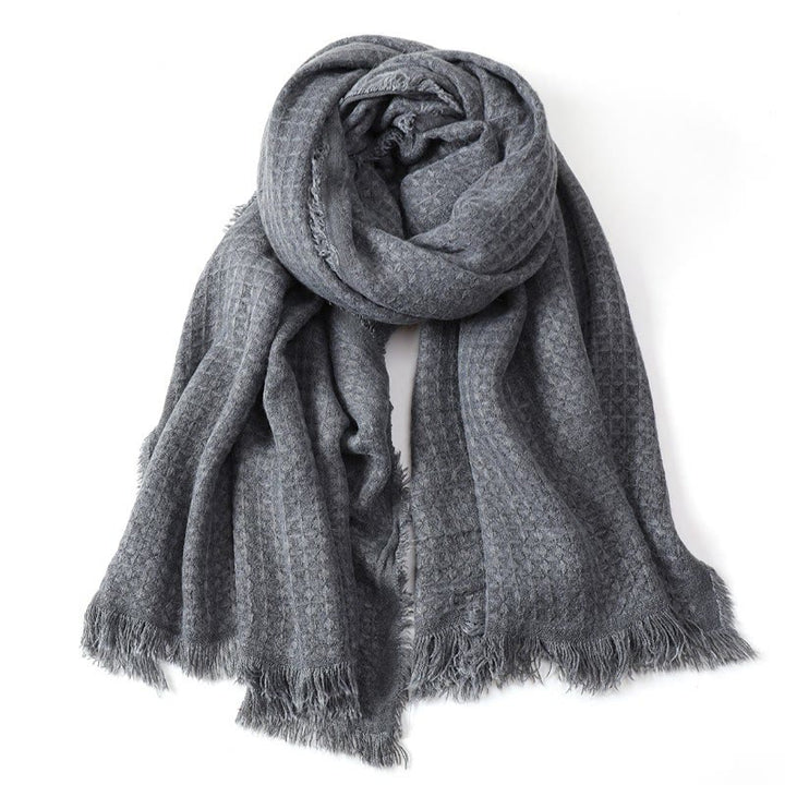 Sciarpa avvolgente da uomo con nappe e texture effetto Buddha Stones, ideale per autunno/inverno. - Grigio tenue - image 0