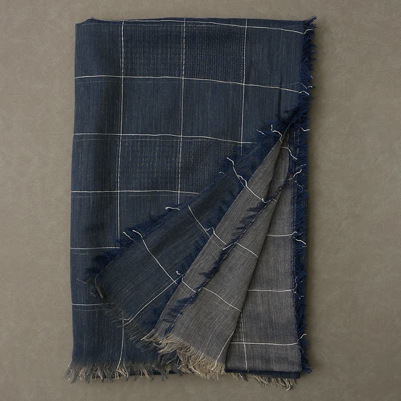 Sciarpa da uomo con nappe e griglia scura a tema Buddha Stones per autunno/inverno. - image 4