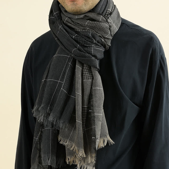 Sciarpa da uomo con nappe e griglia scura a tema Buddha Stones per autunno/inverno. - image 0