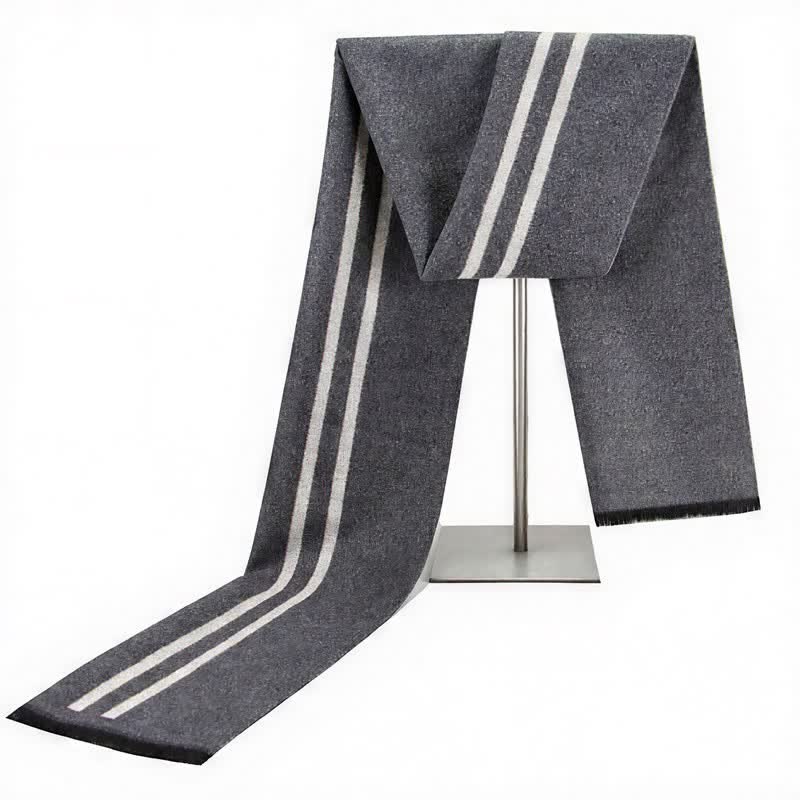 Sciarpa da uomo avvolgente con nappe e motivo a righe urbane, ideale per l'autunno e l'inverno, con motivo Buddha Stones. - Grigio - image 0