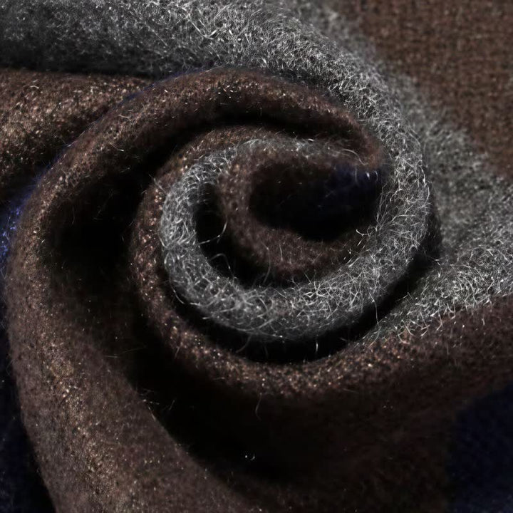 Sciarpa da uomo avvolgente con nappe e motivo a righe urbane, ideale per l'autunno e l'inverno, con motivo Buddha Stones. - image 13