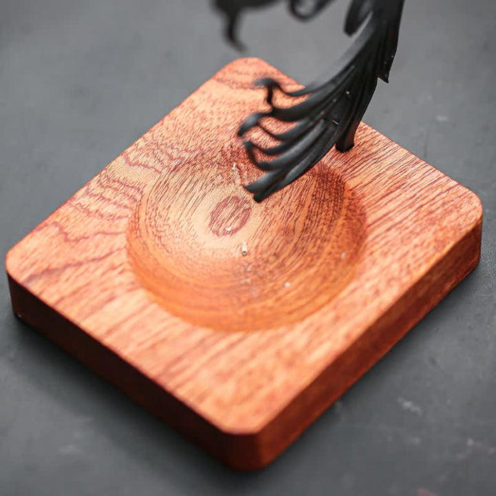 Buddha Stones Bruciatore di incenso Zen con base in legno a forma di carpa koi. - image 9