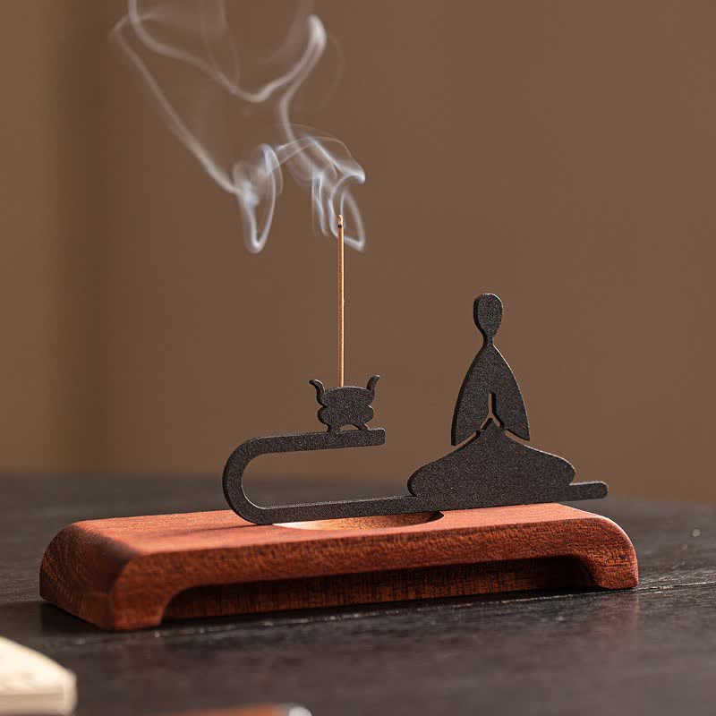 Buddha Stones Bruciatore di incenso da meditazione Zen Monk in legno naturale e ferro - image 1