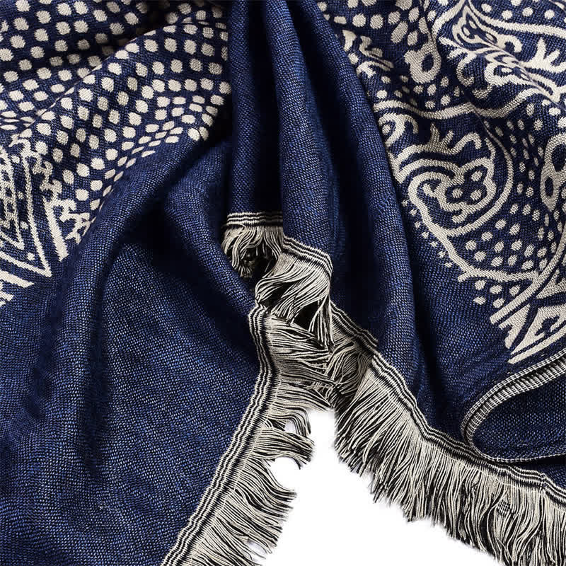 Sciarpa da uomo reversibile, accogliente, con motivo geometrico paisley e nappe, ispirata Buddha Stones, ideale per l'autunno e l'inverno. - image 5