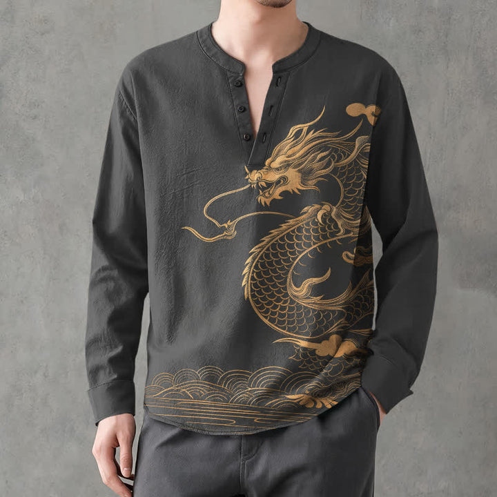 Buddha Stones Camicia da uomo a maniche lunghe con scollo a V e bottoni, in cotone con motivo a onde di drago dorato. - Grigio tenue - US/UK/AU48, EU58 (4XL) - image 7