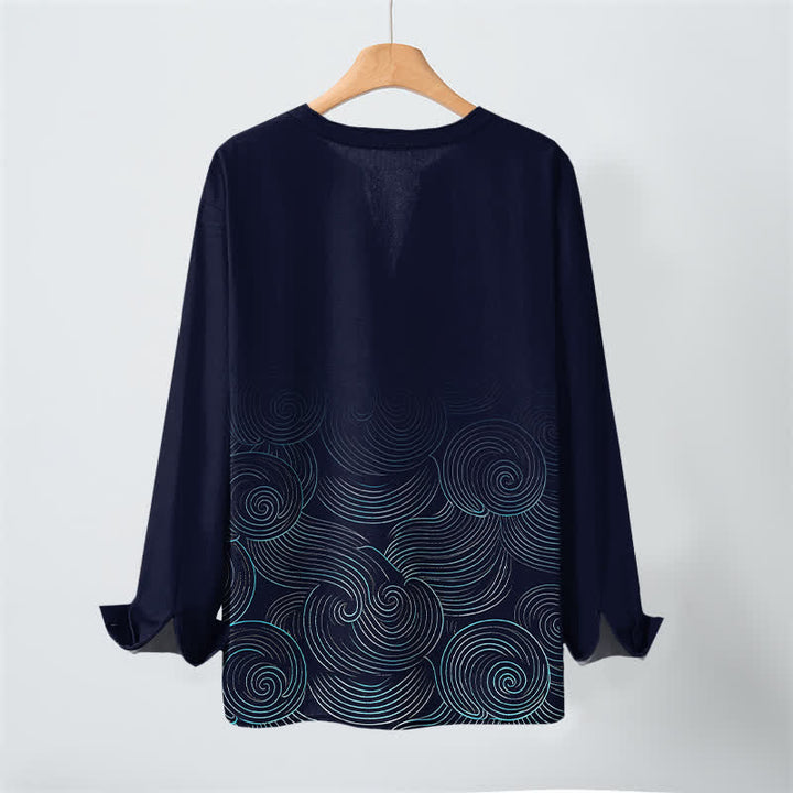 Buddha Stones Camicia da uomo a maniche lunghe con scollo a V e bottoni, in cotone, con motivo a spirale di onde oceaniche. - image 3