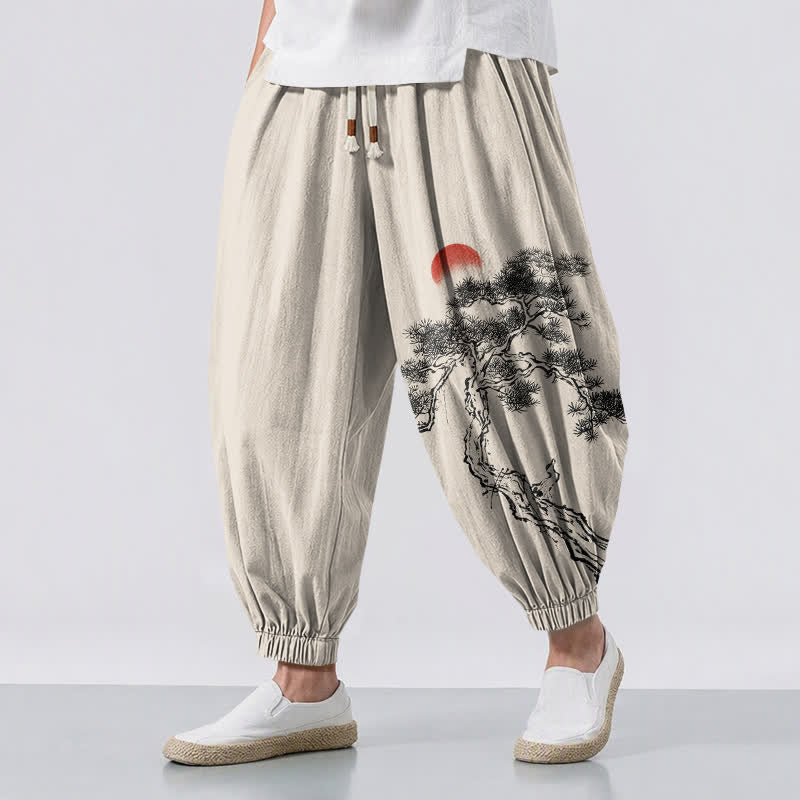 Buddha Stones Pantaloni harem da uomo in puro cotone con coulisse e tasche, fantasia a inchiostro di pini e sole. - Biancheria - US/UK/AU50, EU60 (5XL) - image 0