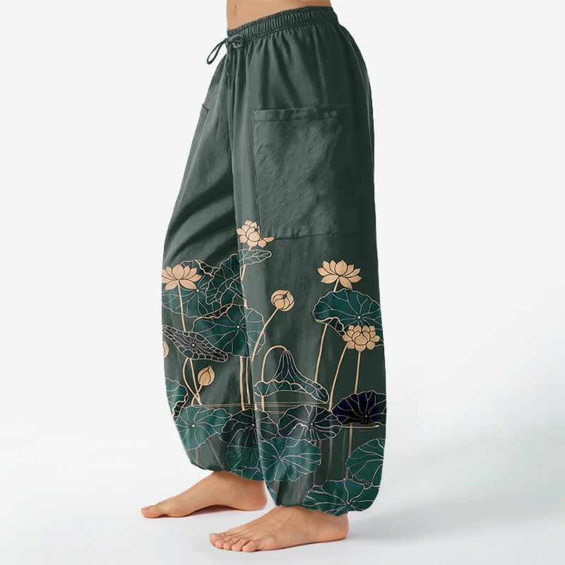 Buddha Stones Pantaloni harem da donna in cotone con motivo giardino di loto zen e vita elasticizzata, con tasche laterali. - image 1