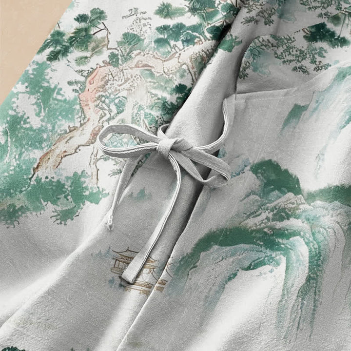 Buddha Stones Camicia da donna a maniche lunghe, in cotone, con scollo a V e allacciatura, stile Hanfu, con stampa paesaggistica di pini. - image 3