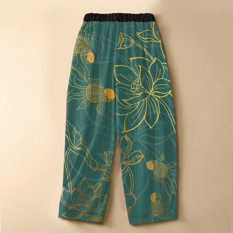 Buddha Stones Pantaloni harem da donna in puro cotone con motivo a foglie di loto dorate e pesci koi, bottoni a rana e vita elasticizzata con tasche. - image 1