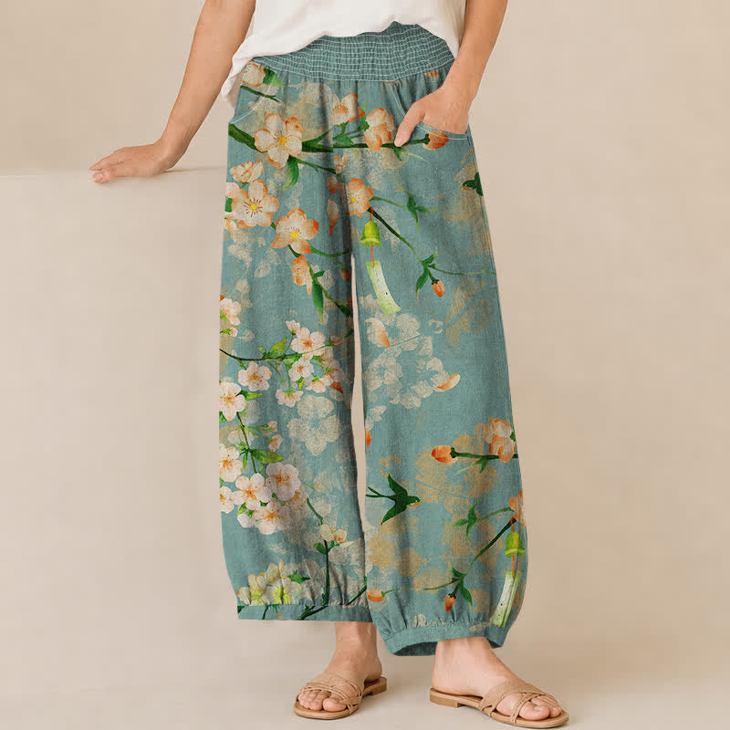 Buddha Stones Pantaloni harem da donna in cotone con motivo a fiori di ciliegio, plissettati e vita elasticizzata, con tasche. - Cadetto Blu - US16, UK/AU20, EU48 (3XL) - image 0