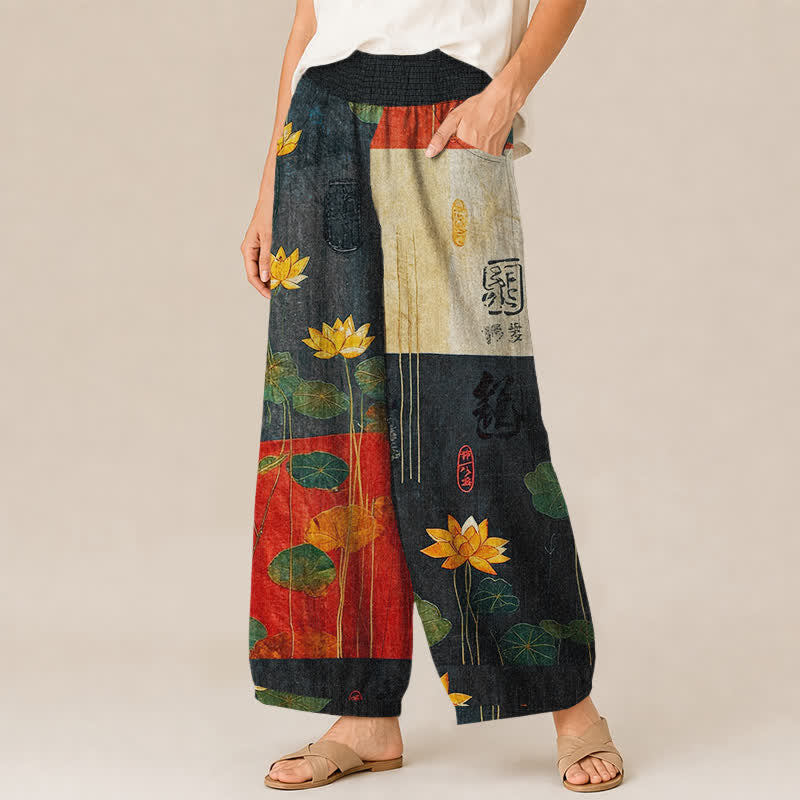 Buddha Stones Pantaloni harem da donna in cotone giallo orientale con motivo calligrafico a loto, pieghe e vita elasticizzata, con tasche. - image 1