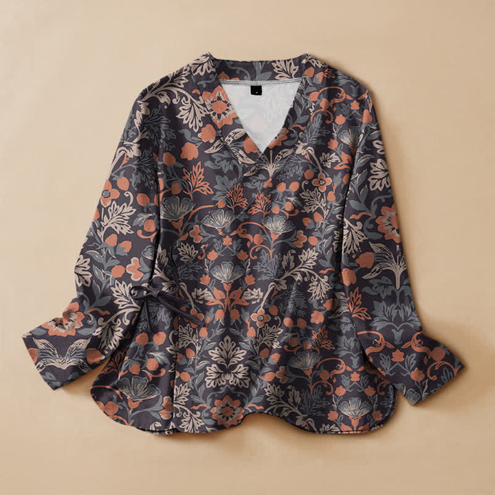 Buddha Stones Camicia da donna a maniche lunghe in cotone stile Hanfu con stampa floreale vintage e motivo a vite, scollo a V e allacciatura a lacci. - Grigio tenue - US16, UK/AU20, EU48 (3XL) - image 0