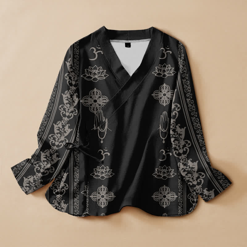 Buddha Stones Kimono da donna a maniche lunghe, stile Hanfu, con scollo a V e allacciatura, in cotone con stampa loto Om. - Nero - US16, UK/AU20, EU48 (3XL) - image 0