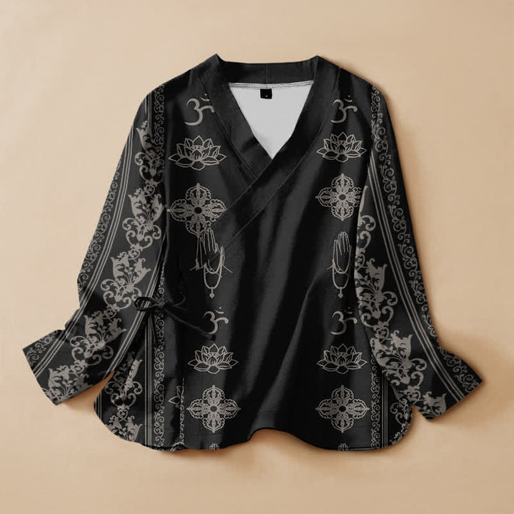 Buddha Stones Kimono da donna a maniche lunghe, stile Hanfu, con scollo a V e allacciatura, in cotone con stampa loto Om. - Nero - US16, UK/AU20, EU48 (3XL) - image 0