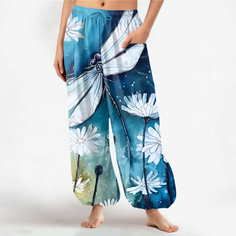 Buddha Stones Pantaloni harem da donna in cotone con elastico in vita e tasche laterali, stampa libellula e margherita ad acquerello. - Blu cielo profondo - US16, UK/AU20, EU48 (3XL) - image 0