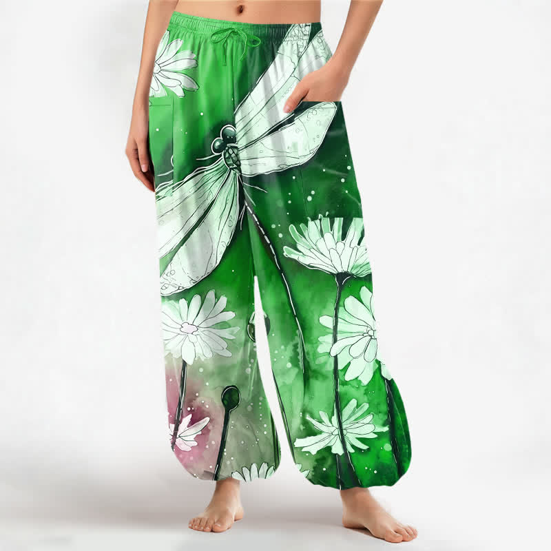 Buddha Stones Pantaloni harem da donna in cotone con elastico in vita e tasche laterali, stampa libellula e margherita ad acquerello. - Verde Primavera - US16, UK/AU20, EU48 (3XL) - image 7