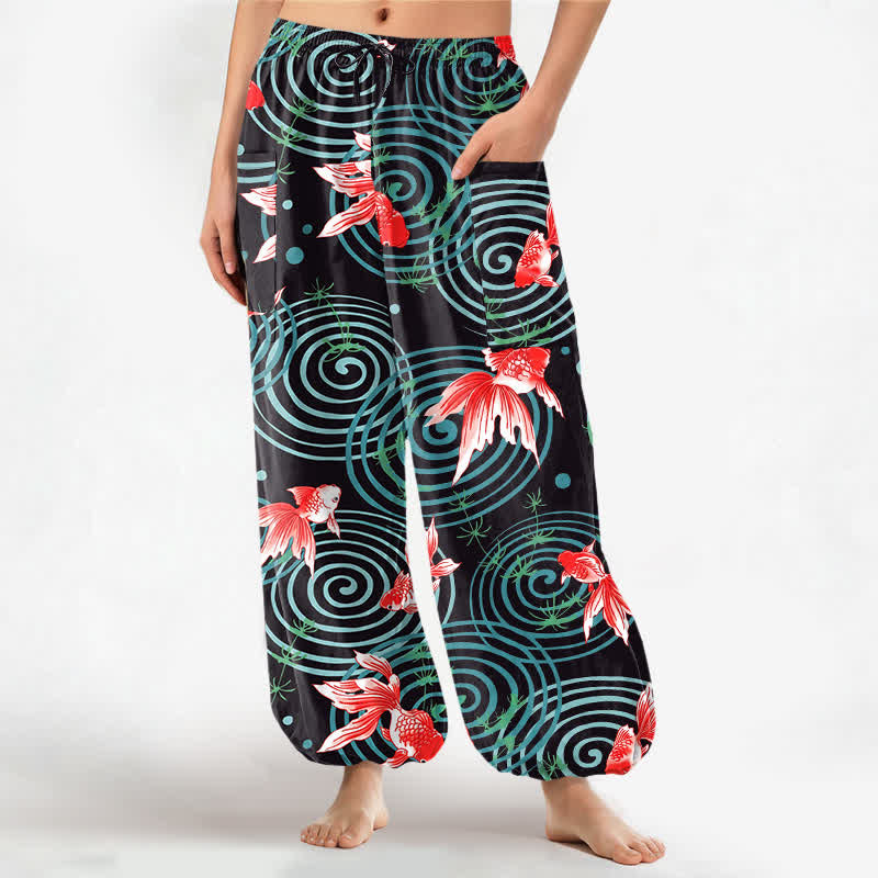 Buddha Stones Pantaloni harem da donna in cotone con motivo a onde di carpe koi orientali e vita elasticizzata, con tasche laterali. - Nero - US16, UK/AU20, EU48 (3XL) - image 0