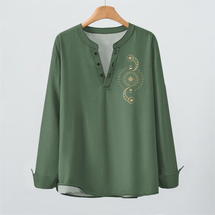 Buddha Stones Camicia da uomo a maniche lunghe con scollo a V e bottoni, in cotone, con motivo celeste sole e luna. - image 16
