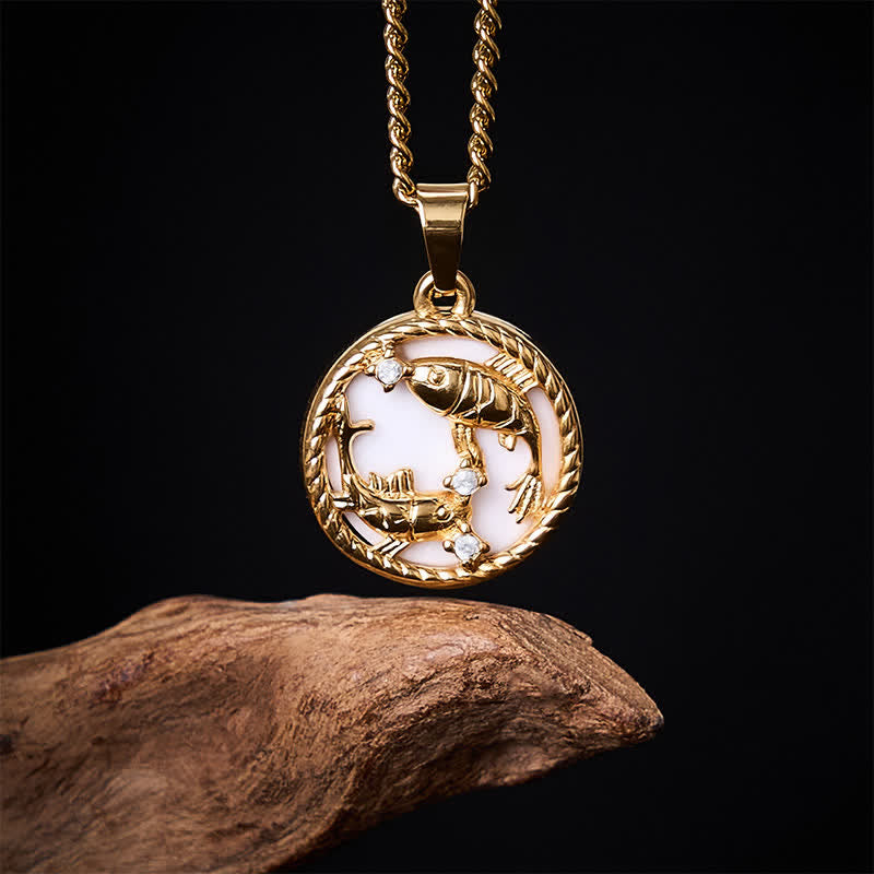 Buddha Stones Collana con ciondolo rotondo in acciaio al titanio a forma di pesce koi, simbolo di forza e successo. - image 1