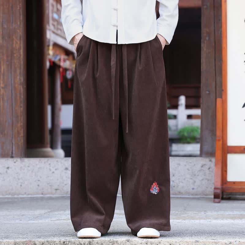 Buddha Stones Pantaloni lunghi da uomo a gamba dritta, stile vintage, con coulisse, ricami, tinta unita, per autunno/inverno, con tasche. - Marrone sella - US/UK/AU46, EU56 (5XL) - image 0