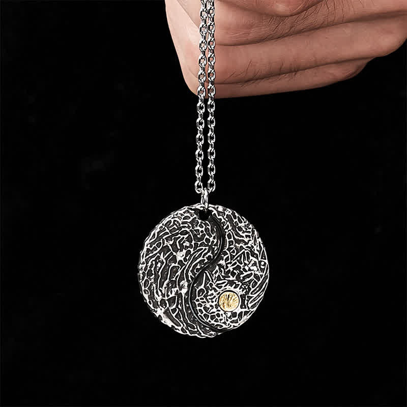 Buddha Stones Collana con ciondolo rotondo in rame con simbolo Yin Yang e bilancia incisa. - image 1