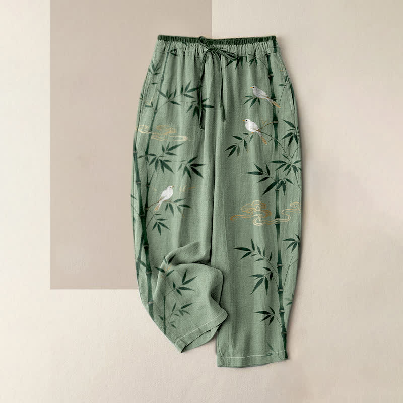 Buddha Stones Pantaloni da donna in puro cotone con elastico in vita e tasche, fantasia a uccelli di bambù. - Verde oliva - US16, UK/AU20, EU48 (3XL) - image 0