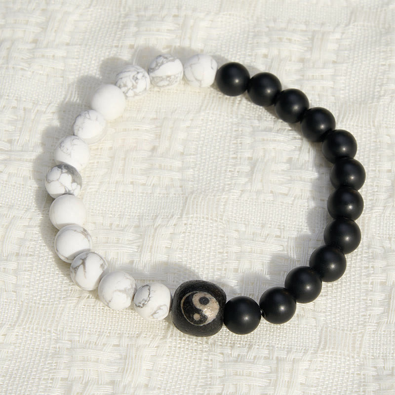Buddha Stones Bracciale rotondo con perline in onice nera, turchese bianco e simbolo Yin Yang, equilibrio Yin Yang. - image 1