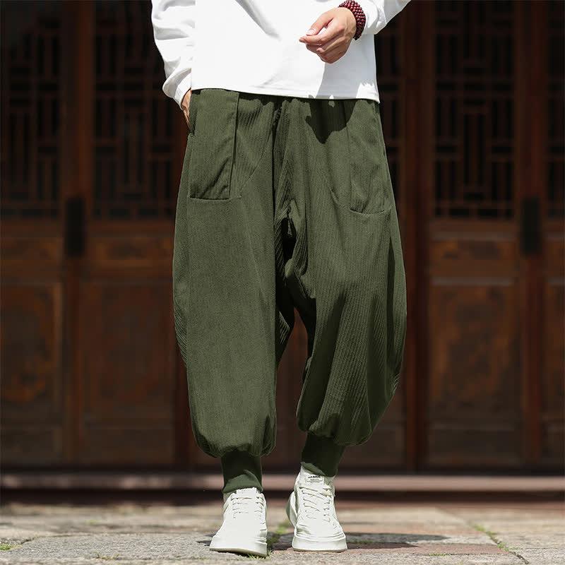 Buddha Stones Pantaloni corti da uomo in velluto a coste, stile vintage, con coulisse, per autunno/inverno, modello harem con tasche. - Verde oliva scuro - US/UK/AU46, EU56 (5XL) - image 0