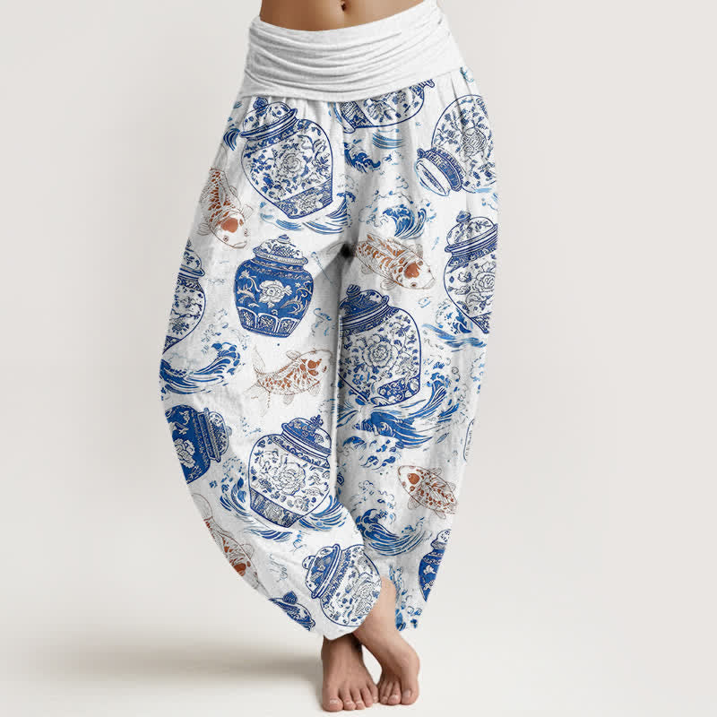 Buddha Stones Pantaloni harem da donna in cotone blu e bianco con motivo floreale e pesci koi, con elastico in vita. - Bianco - US16, UK/AU20, EU48 (3XL) - image 0