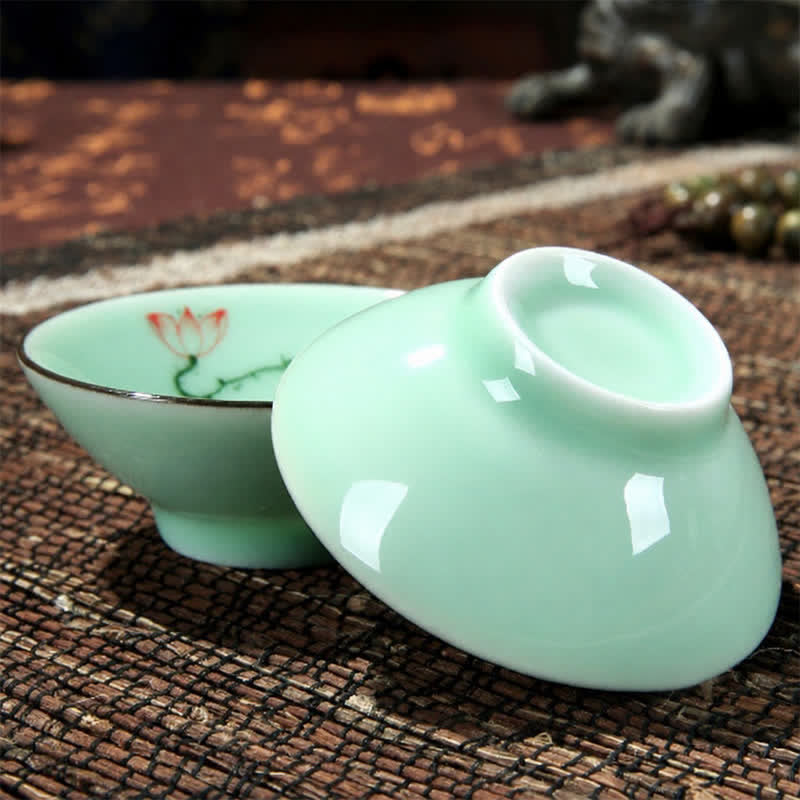 Buddha Stones Tazza da tè Douli in ceramica celadon dipinta a mano con motivo loto e carpa koi. - image 2
