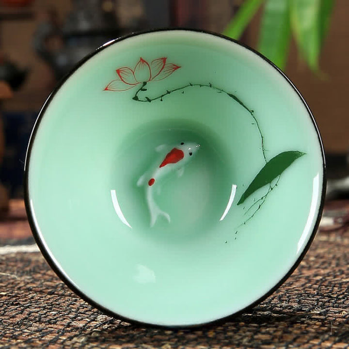 Buddha Stones Tazza da tè Douli in ceramica celadon dipinta a mano con motivo loto e carpa koi. - Fiori di loto - image 3