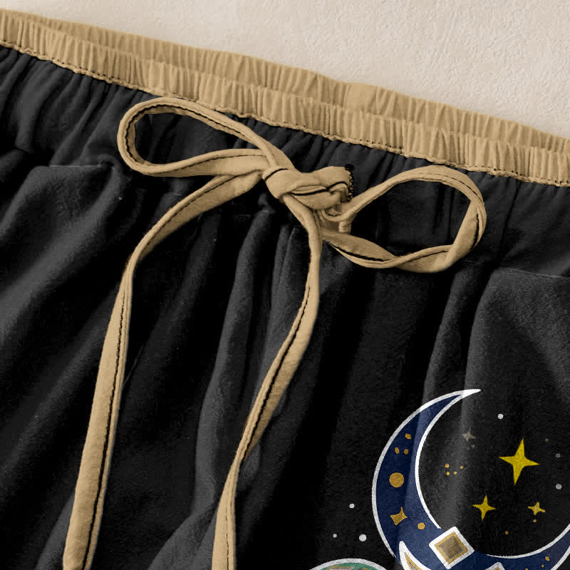 Buddha Stones Pantaloni da donna in puro cotone con elastico in vita e tasche, con motivo luna, stella, OM, carpe koi e loto. - image 1