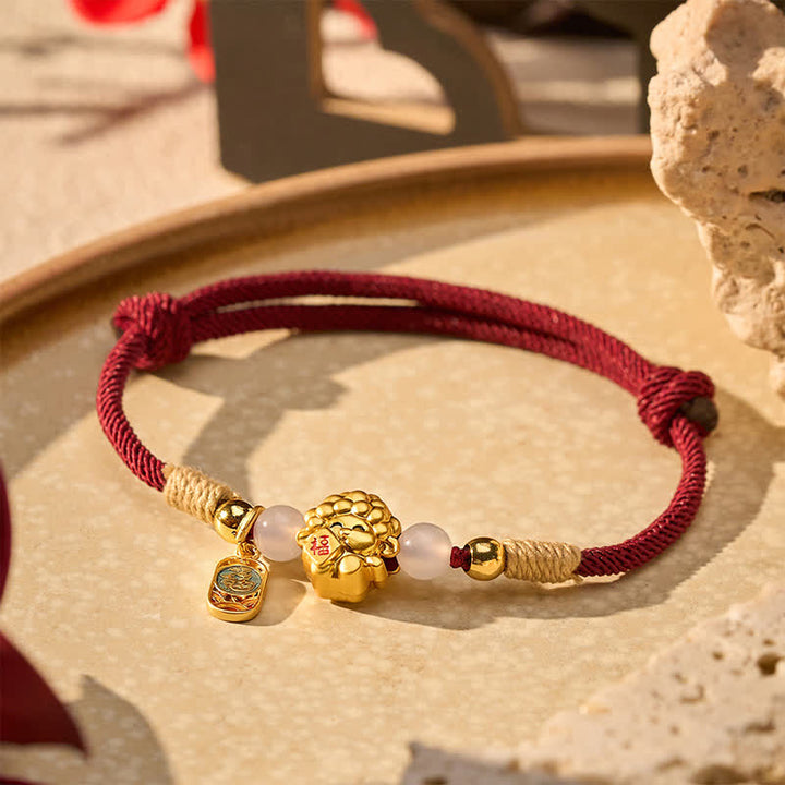 Buddha Stones Braccialetto con cordino rosso e simbolo della pecora Fu in argento sterling 999, anno della capra, con carattere di benedizione. - image 2