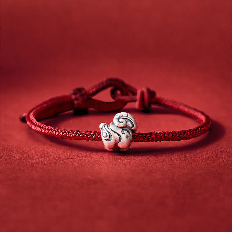 Buddha Stones Braccialetto protettivo con pecora dello zodiaco cinese, anno della capra, in argento sterling 999, con cordino rosso intrecciato a mano. - Rosso scuro (Circonferenza del polso: 5,9-6,7 pollici / 15-17 cm) - image 0
