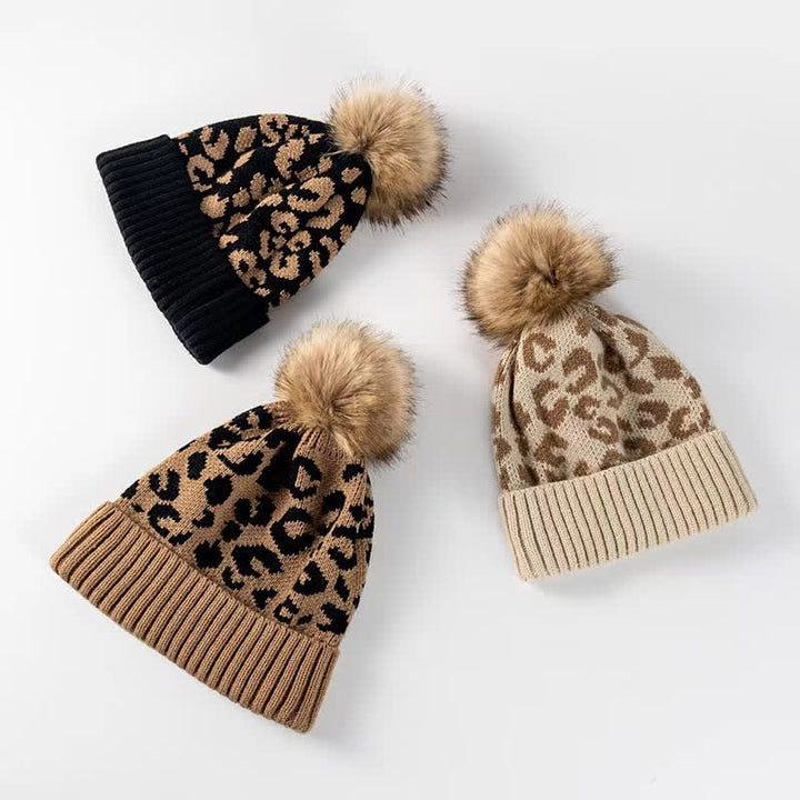 Buddha Stones Cappello da donna a coste con pompon e fantasia leopardata, ideale per l'autunno/inverno. - image 4