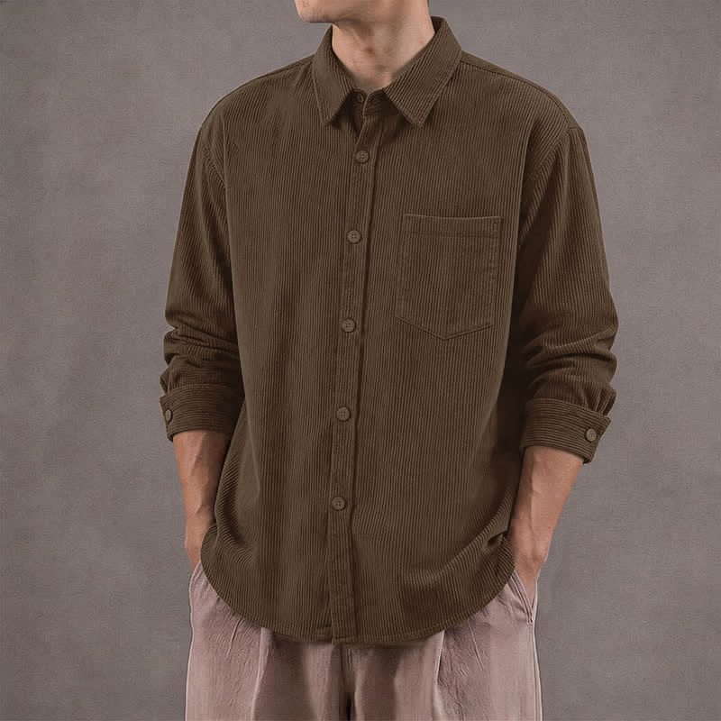 Buddha Stones Camicia da uomo a maniche lunghe in velluto a coste tinta unita, stile vintage, con taschino applicato, ideale per autunno/inverno. - Marrone sella - US/UK/AU42, EU52 (3XL) - image 0