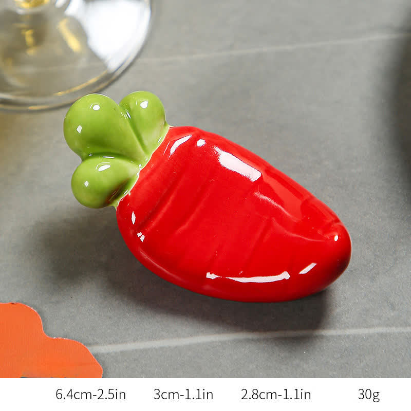 Buddha Stones Mini porta bacchette da tavolo in ceramica con design a forma di verdura. - Poggia bacchette a forma di ravanello rosso, dimensioni approssimative: 6,4 × 3 × 2,8 cm. - Ceramica - image 49