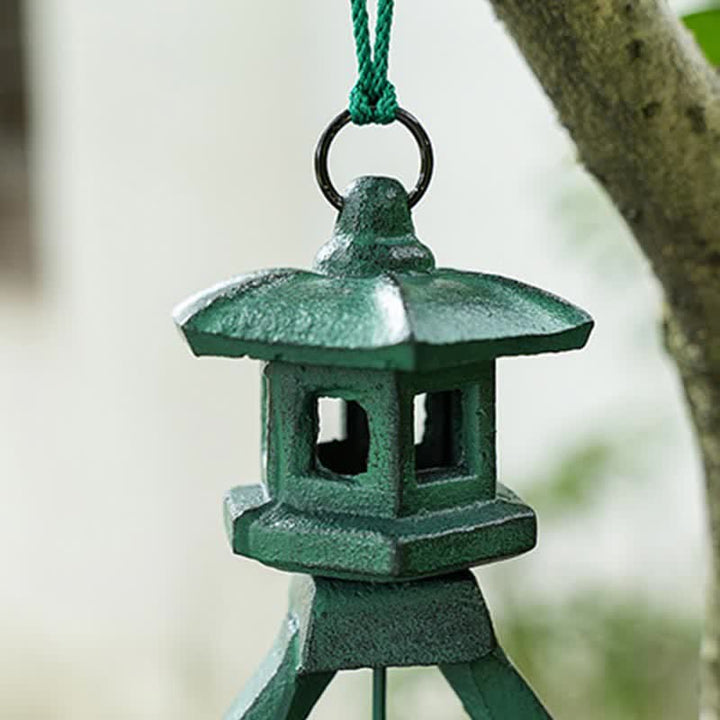 Campanello di buon auspicio appeso al muro, decorazione fatta a mano per la casa