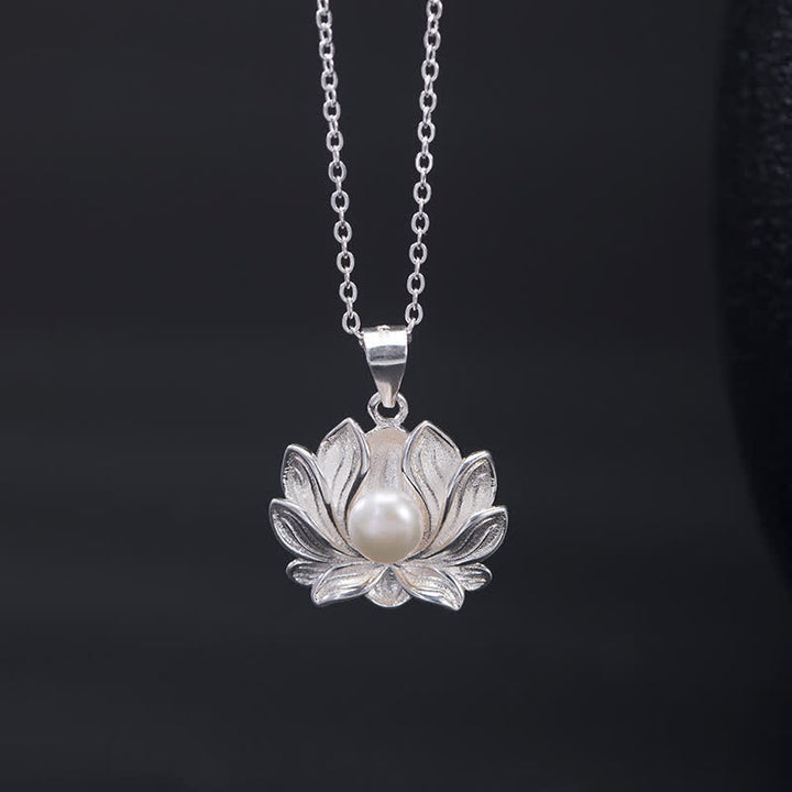 Collana con ciondolo a forma di fiore di loto in argento sterling 925 con Buddha Stones e perle - image 3