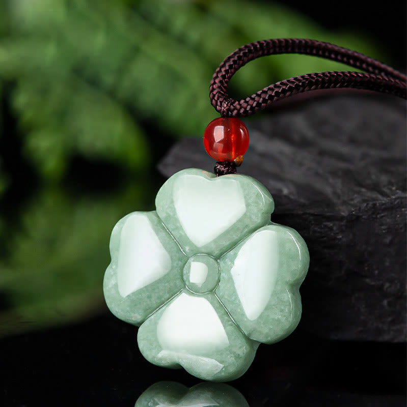Collana con ciondolo di giada a forma di quadrifoglio fortunato naturale Buddha Stones prosperità