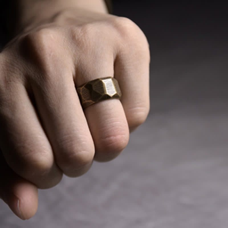 Anello di ricchezza in rame con design semplice tibetano Buddha Stones