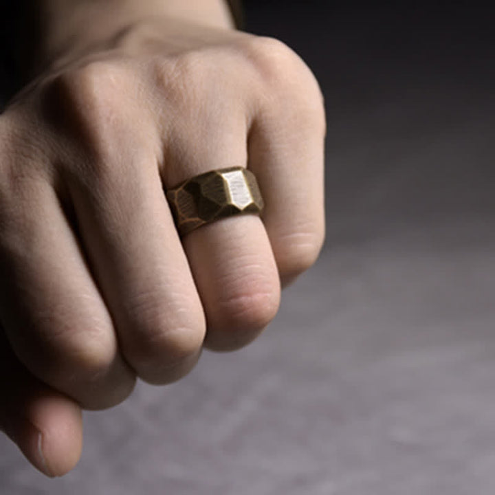 Anello di ricchezza in rame con design semplice tibetano Buddha Stones
