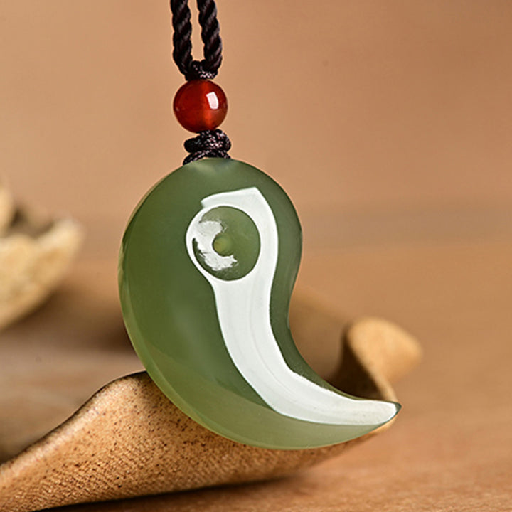 Collana con ciondolo a corda con benedizione di protezione in giada bianca e giada ciano Yin Yang - image 3