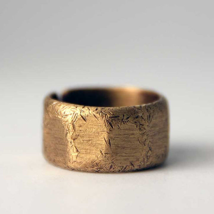 Anello di ricchezza tibetano in ottone e rame satinato dal design semplice
