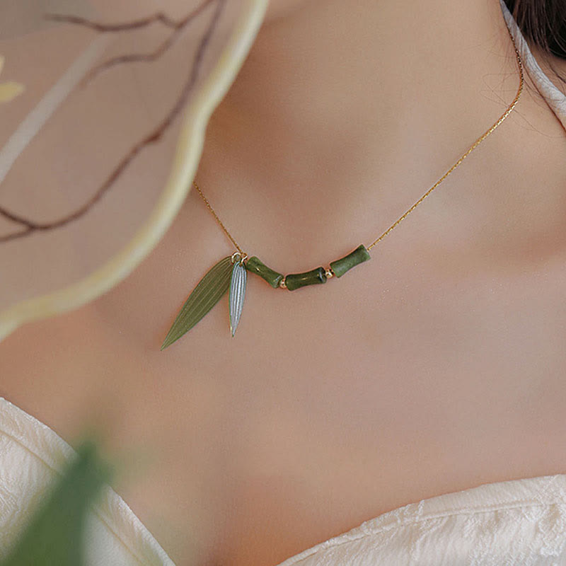 Collana con ciondolo di ricchezza in giada con foglie di bambù e Buddha Stones