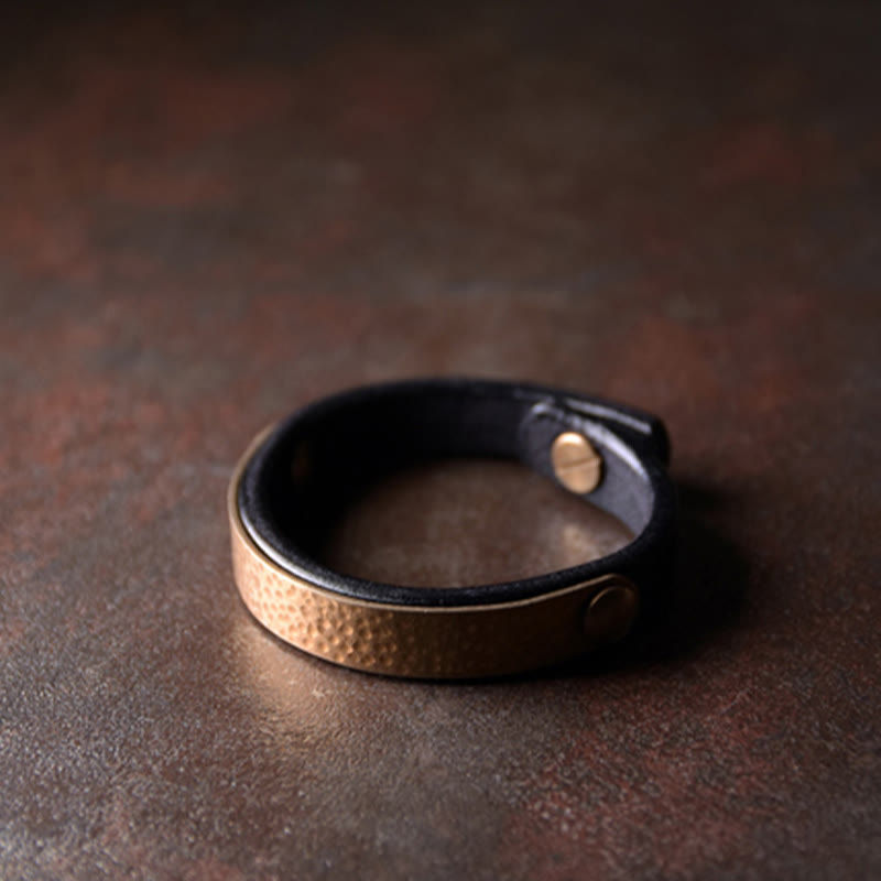 Braccialetto di ricchezza in pelle di ottone di rame con texture fatta a mano vintage Buddha Stones
