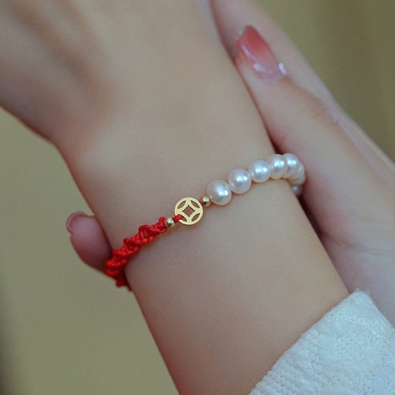 Braccialetto con treccia rossa e perle placcate in oro 14K e protezione dalla fortuna